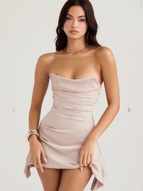 House of CB JASMINE
Oyster Draped Strapless Corset Dress